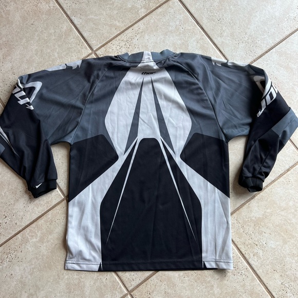 Thor & Axxis riding Jerseys - Picture 4 of 8